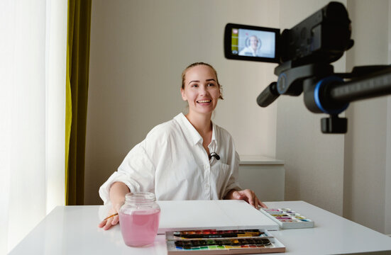 Female Artist Recording Online Course