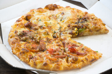 ピザ デリバリー