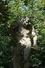 Fototapeta na wymiar Skulptur im Schlosspark Nordkirchen