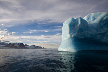 Fototapeta na wymiar Iceberg, South Georgia Island, Antarctica