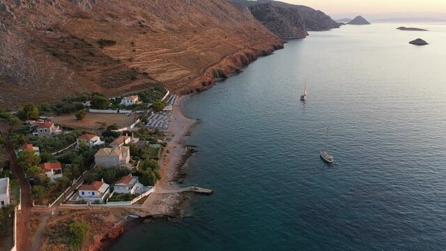 Vlychos Beach is situated in the little resort of the same name. Small pebble beach with crystal-clear waters.Undeveloped, quiet beach.