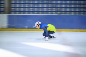 short track speed skating