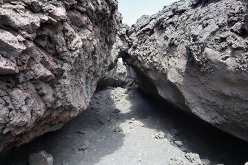Etna - Tunnel lavico dl Cratere Barbagallo inferiore
