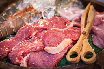 Decoration and raw foods.