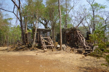 カンボジア　コーケー遺跡群