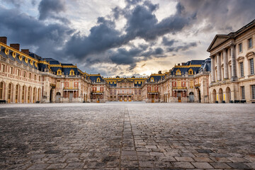 Fototapeta na wymiar Honor courtyard of Versailles palace, Paris France