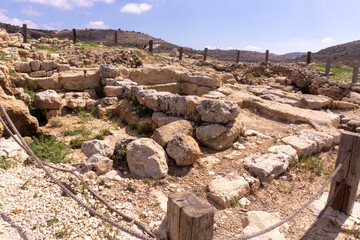 Fototapeta na wymiar Excavations in archaeology park of Samaria settlement