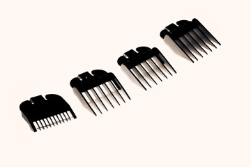 Different attachments for the hair machine.
