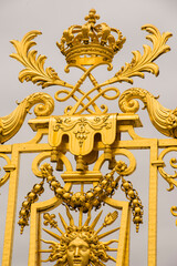 Fototapeta na wymiar coat of arms on the wall