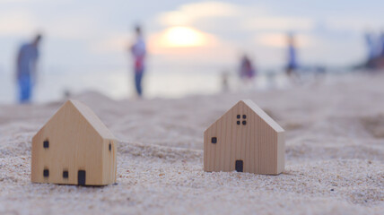 Obraz na płótnie Canvas small house in the beach