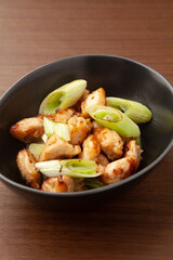 ぼんじりのネギ塩炒め