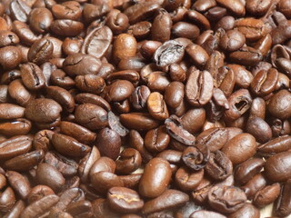 Granos de café tostado en primer plano