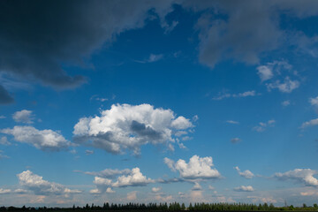 Fototapeta na wymiar Very beautiful clouds in the blue sky.