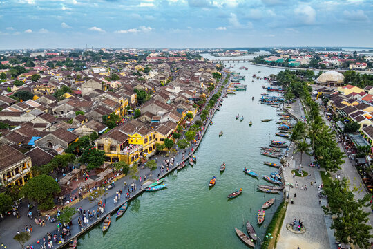 Vietnam,&Ocirc;&oslash;&Omega;Hoi&Ocirc;&oslash;&Omega;An, Old town and river, aerial view