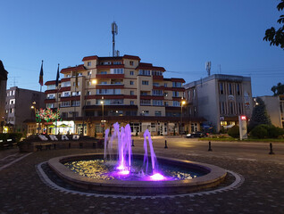 Brad town center water fountain in the evening