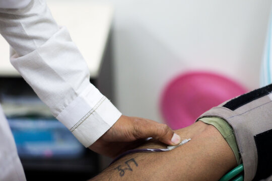 selective focus of blood collection during blood donation