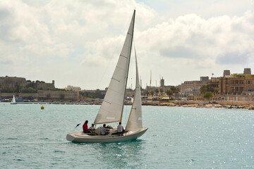 team sailing