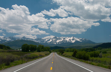 Colorado road to the mountains