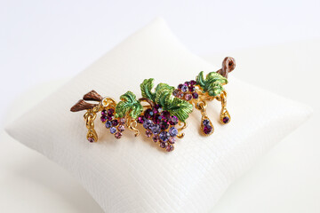 Multicolor Brooch in the Form of a Bunch of Grapes Rhinestones Enamel
