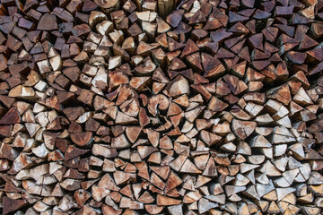 nasse gestapelte holz scheitel frontal textur