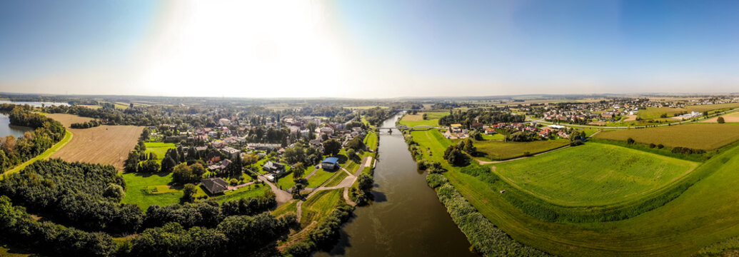 rzeka Odra, granica Polsko-Czeska, Chałupki-Bohumin z lotu ptaka.