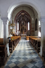 Fototapeta na wymiar Innenausstattung der Pfarrkirche St. Leonhard