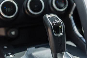 Automatic gearbox handle