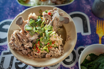 Hot and spicy pork neck bones soup (Lang Zaap)
