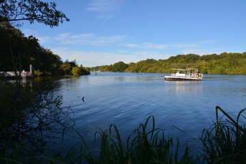 Nantes - Navette fluviale sur l'Erdre