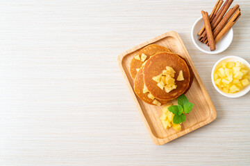 apple pancake or apple crepe