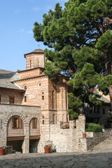 Fototapeta na wymiar Courtyard of the Xenophon monastery on Athos