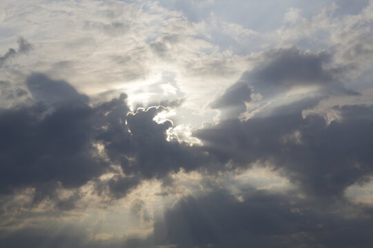 Sonne hinter Wolken - Sun behind clouds