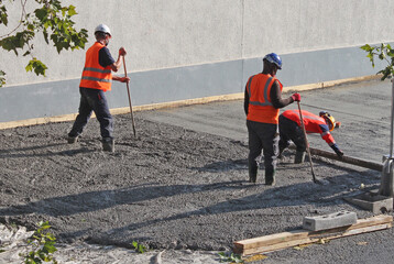 Travaux de coulage d'une dalle en b&eacute;ton