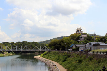 Yuejian Bridge and Okayama Castle across Okayama Korakuen Garden