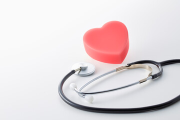 医療イメージ　聴診器　ハート