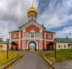 Fototapeta na wymiar Gate Church of Philip, Metropolitan of Moscow. Valdai Iversky Bogoroditsky Svyatoozersky Monastery.