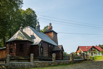 Drewniany kościół filialny w Bonarówce, dawna cerkiew greko-katolicka - obrazy, fototapety, plakaty