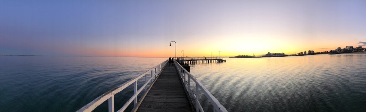 Panoramic Picture
View of Lagoon Pier
Location : Port Melbourne
Victoria
Australia