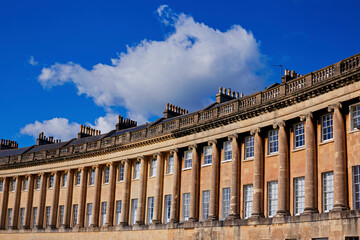 Fototapeta na wymiar Architecture of the famous Royal Crescent in Royal Bath Spa
