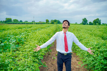 Fototapeta premium Indian man enjoys in nature