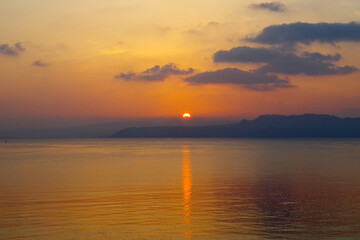Obraz premium Sunset and seascape in Okinawa, Japan
