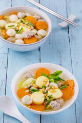 Clear soup with tofu and minced pork