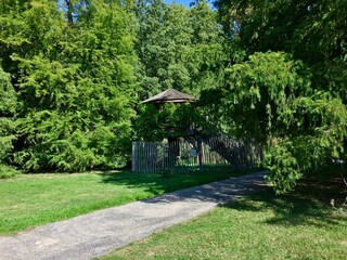 Chalet en bois surélevé
