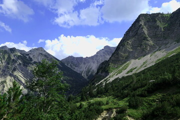 Fototapeta na wymiar Schoettelkar, Soiernspitze, Karwendel, kruen, bavaria