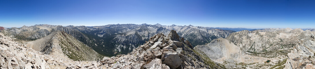 Fototapeta na wymiar Larkin Peak Summit Panorama