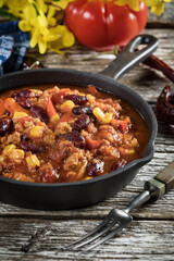 Hot chili con carne.