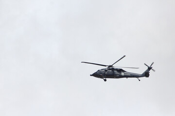 Fototapeta na wymiar Helicóptero Policia