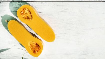 Dynia piżmowa, pomarańczowe świeże warzywo. © insomniafoto