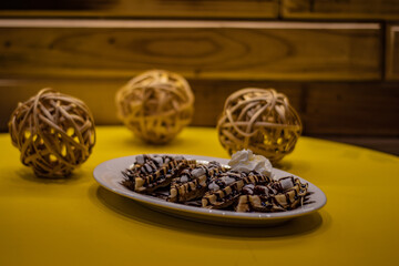 waffle bañado en chocolate-rusrico