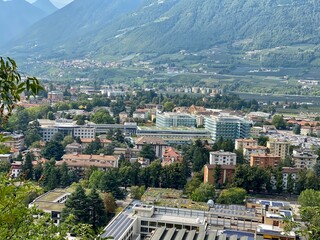 Obraz premium The beautiful Alpine town of Meran / Merano in south Tyrol, Italy as seen from above.